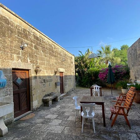 Masseria Montanari Карпиняно Салентино Екстериор снимка